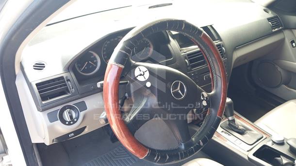 Photo 13 VIN: WDDGF52X98F085035 - MERCEDES-BENZ C 230 