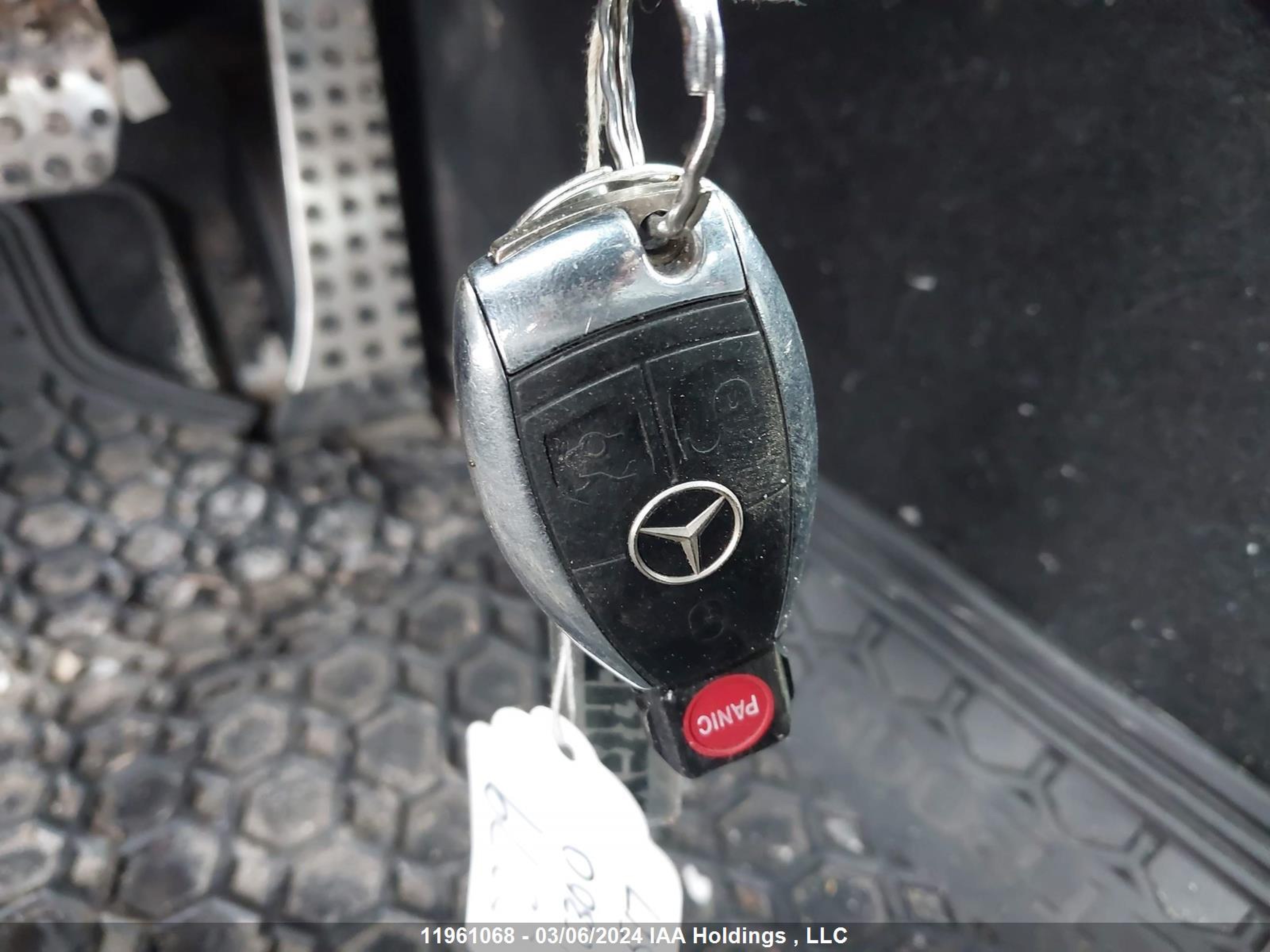 Photo 10 VIN: WDDGF54X18F083034 - MERCEDES-BENZ NULL 