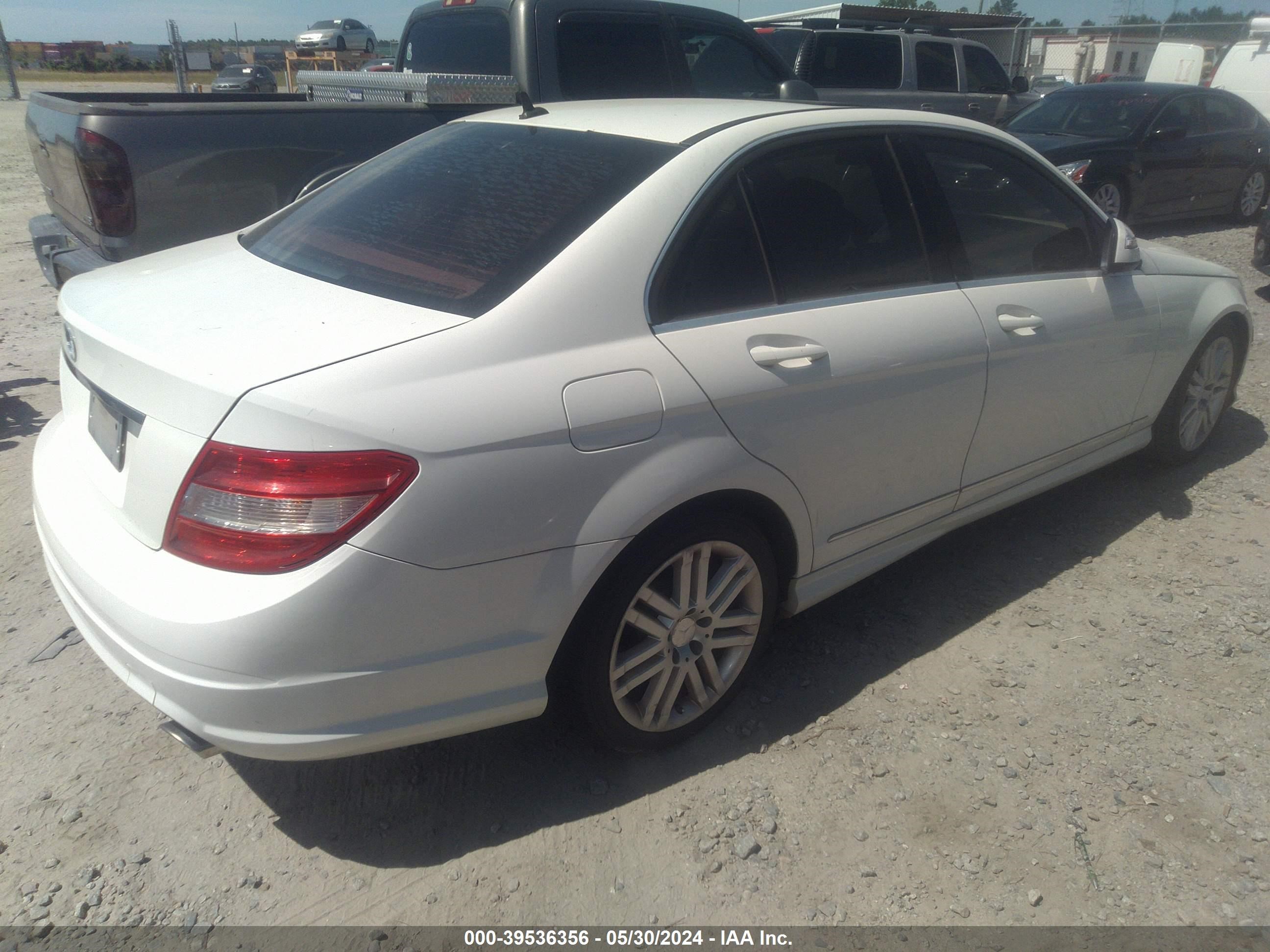 Photo 3 VIN: WDDGF54X19R046663 - MERCEDES-BENZ C-KLASSE 