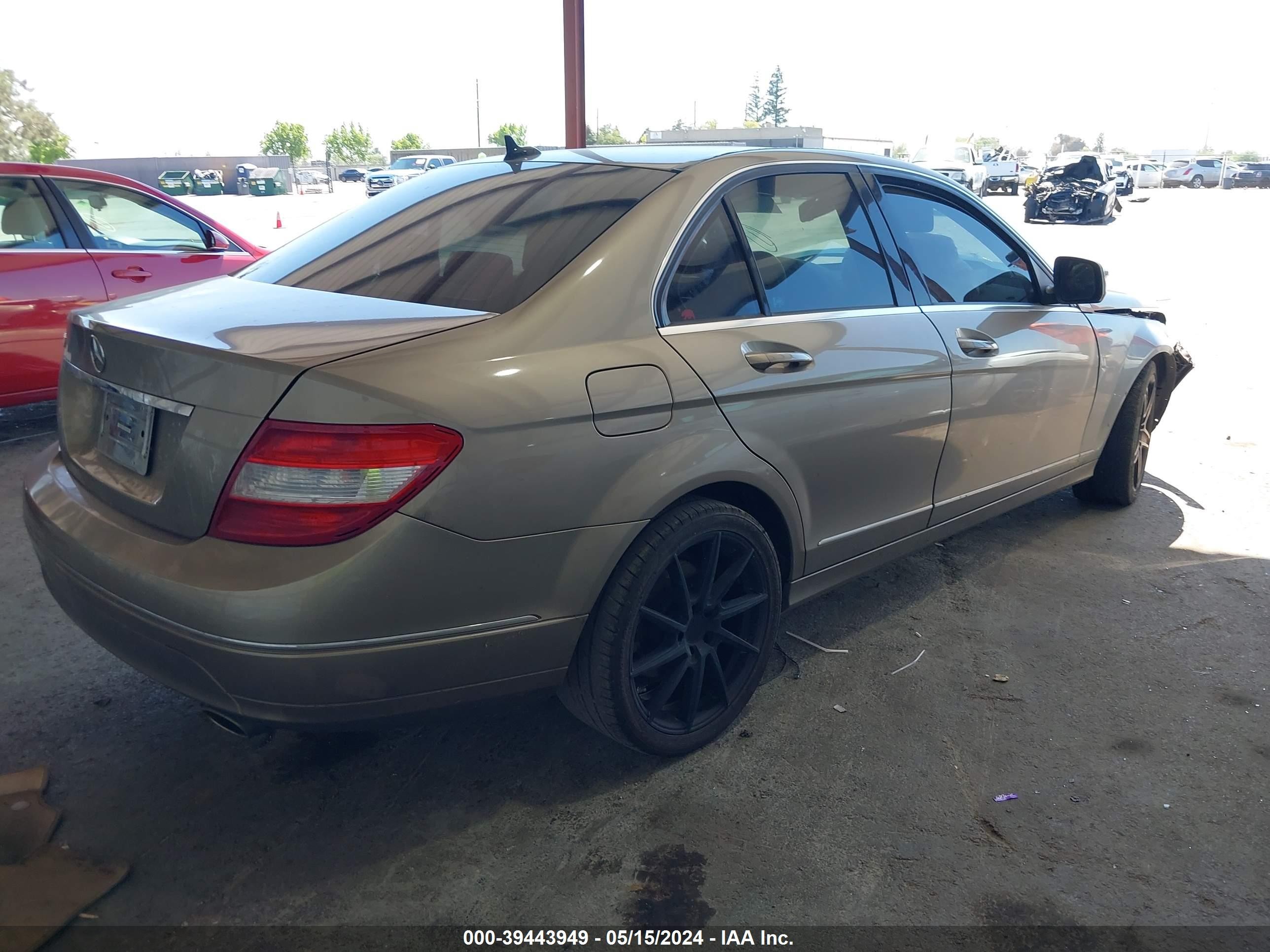 Photo 3 VIN: WDDGF54X68R013429 - MERCEDES-BENZ C 300 