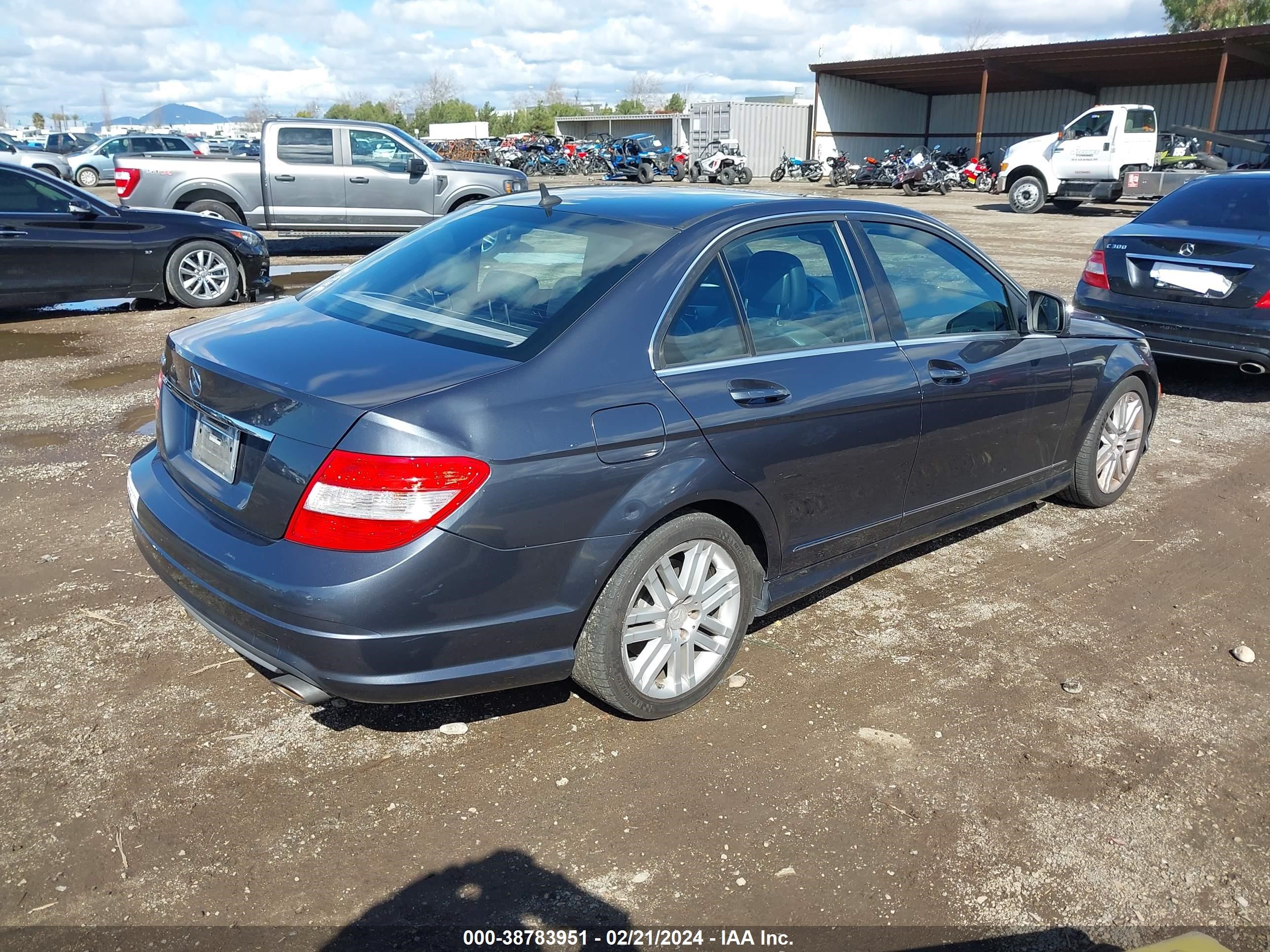 Photo 3 VIN: WDDGF54X98R030841 - MERCEDES-BENZ C-KLASSE 