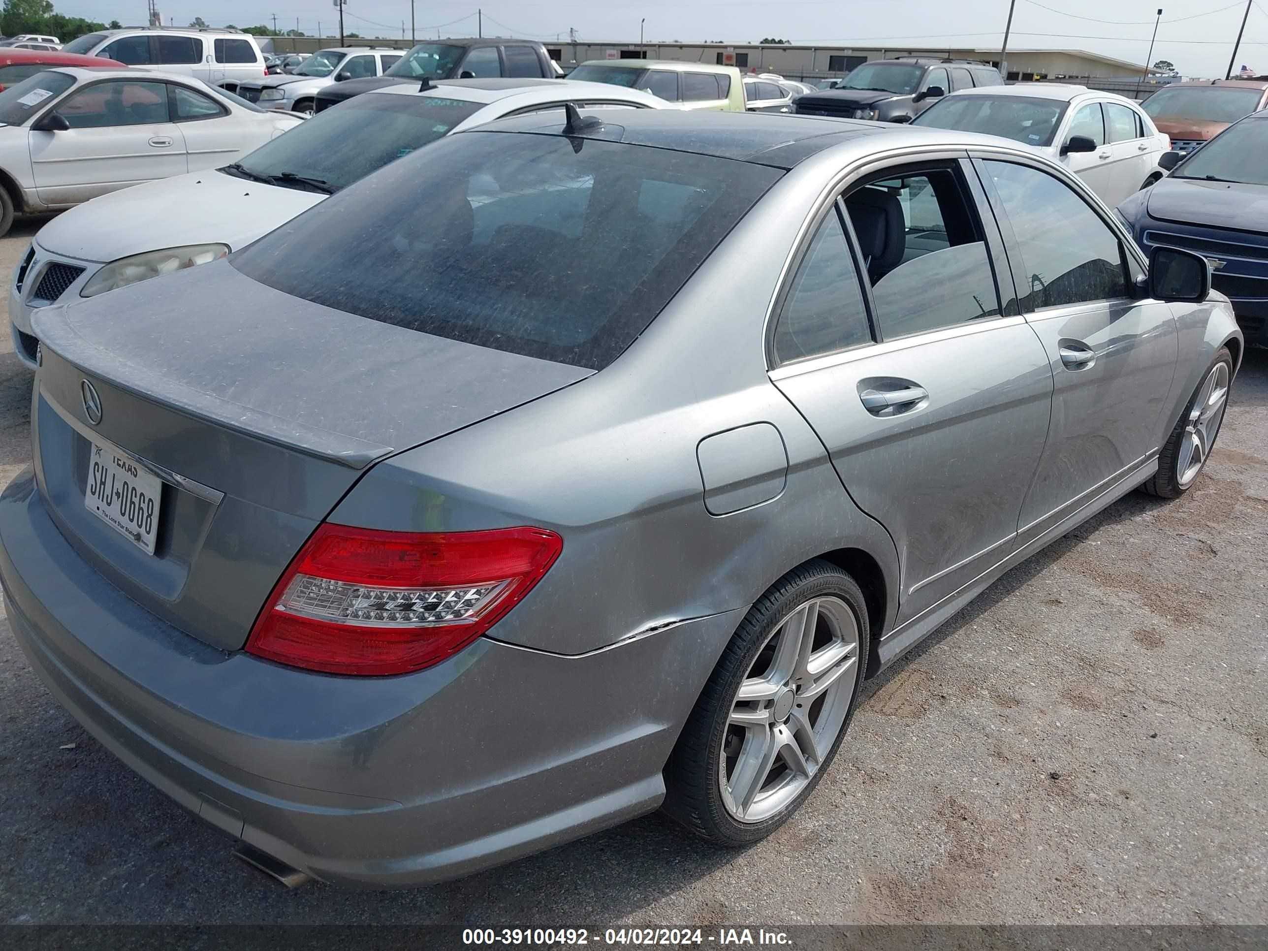 Photo 3 VIN: WDDGF56X28R027521 - MERCEDES-BENZ NULL 