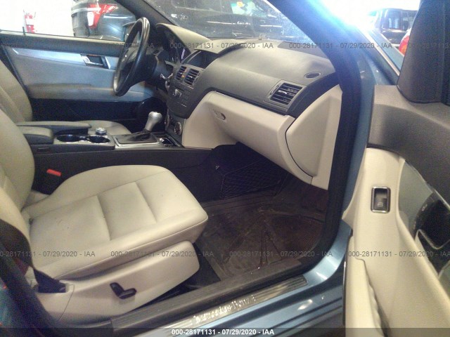 Photo 4 VIN: WDDGF5EB0AF490724 - MERCEDES-BENZ C-CLASS 