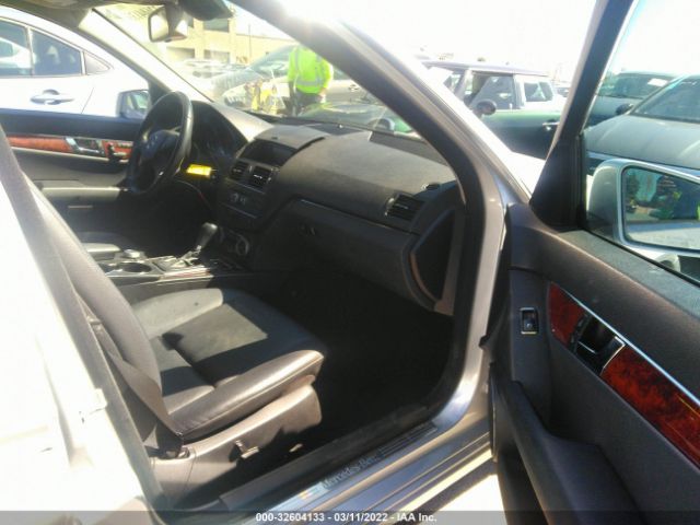 Photo 4 VIN: WDDGF5EB0BA515605 - MERCEDES-BENZ C-CLASS 