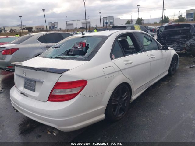 Photo 3 VIN: WDDGF5EB0BA523817 - MERCEDES-BENZ C 300 