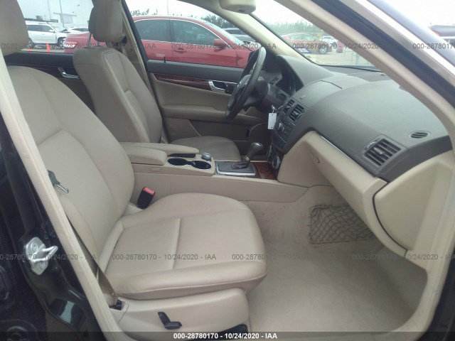 Photo 4 VIN: WDDGF5EB0BR156418 - MERCEDES-BENZ C-CLASS 