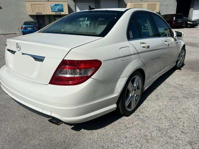 Photo 3 VIN: WDDGF5EB1AR098379 - MERCEDES-BENZ C 300 