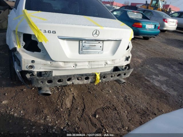 Photo 5 VIN: WDDGF5EB1AR106383 - MERCEDES-BENZ C 300 