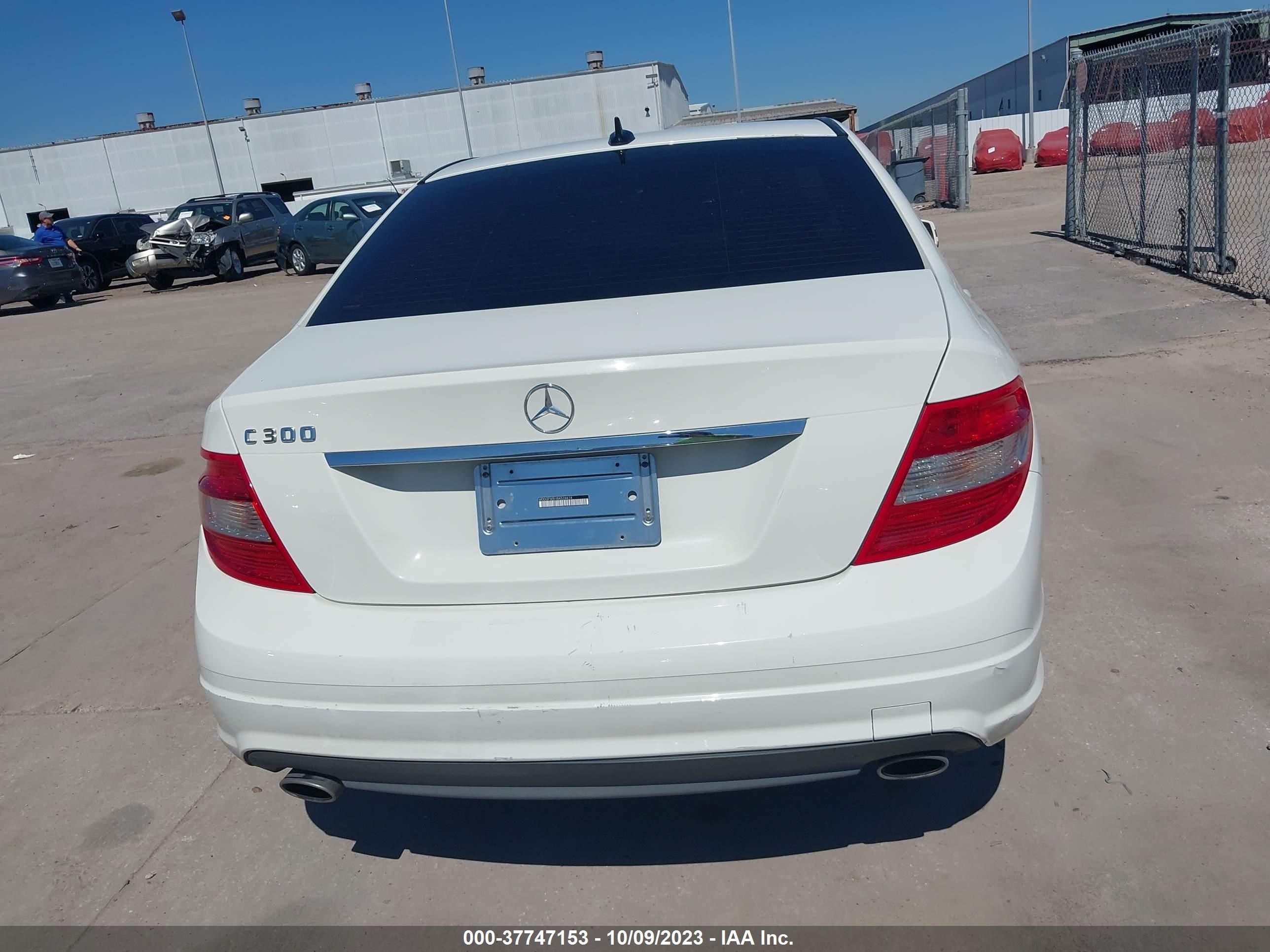 Photo 16 VIN: WDDGF5EB1BA526614 - MERCEDES-BENZ C-KLASSE 