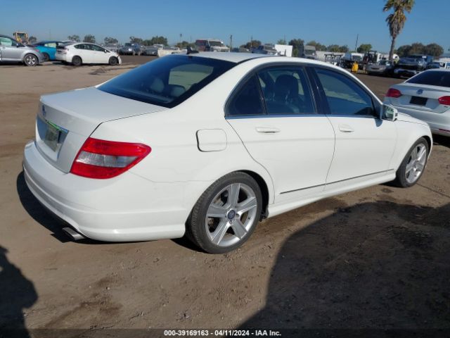 Photo 3 VIN: WDDGF5EB1BR164219 - MERCEDES-BENZ C 300 