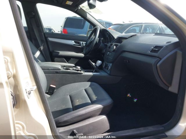 Photo 4 VIN: WDDGF5EB2BR140818 - MERCEDES-BENZ C 300 