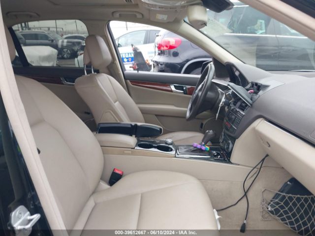 Photo 4 VIN: WDDGF5EB2BR181823 - MERCEDES-BENZ C-CLASS 