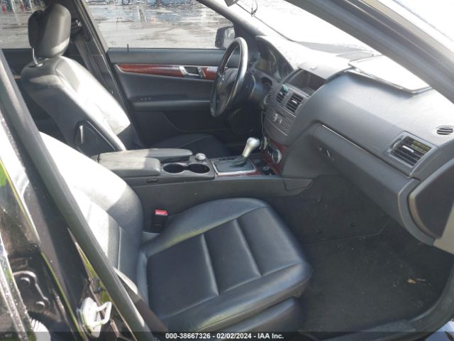 Photo 4 VIN: WDDGF5EB2BR182406 - MERCEDES-BENZ C-CLASS 