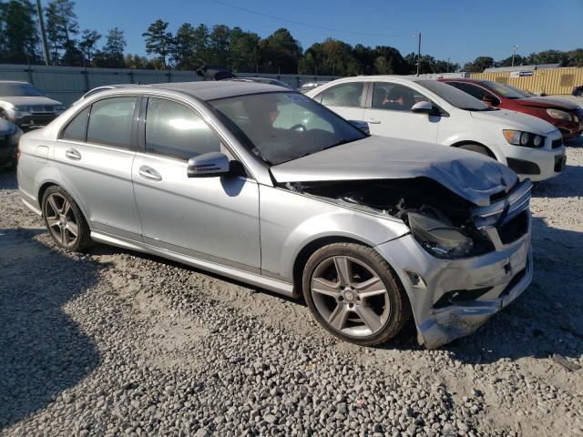 Photo 3 VIN: WDDGF5EB3AF498820 - MERCEDES-BENZ C 300 