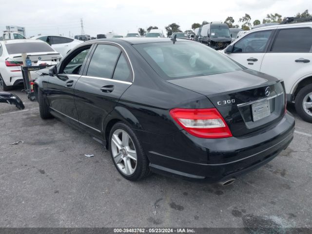 Photo 2 VIN: WDDGF5EB3AR087075 - MERCEDES-BENZ C 300 