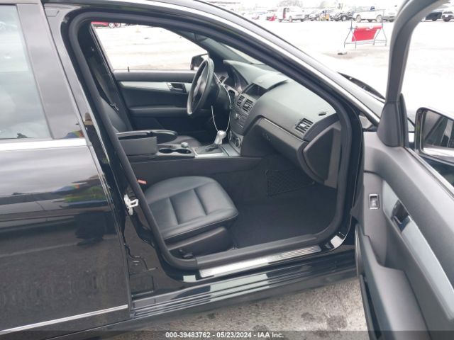 Photo 4 VIN: WDDGF5EB3AR087075 - MERCEDES-BENZ C 300 