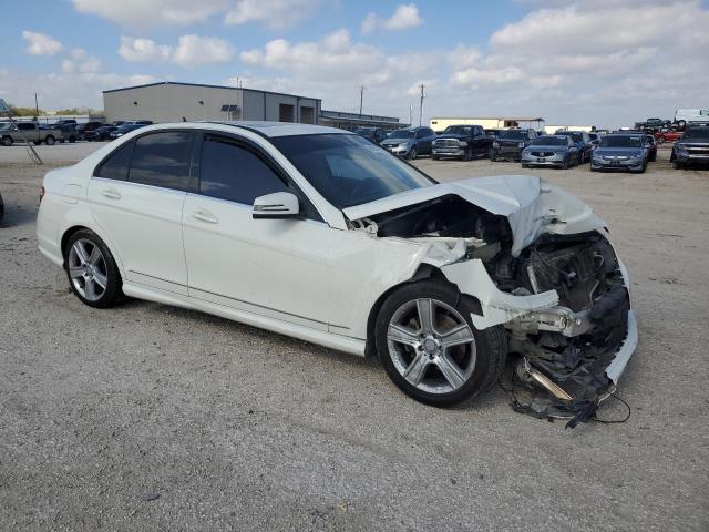 Photo 3 VIN: WDDGF5EB3BR167770 - MERCEDES-BENZ C 300 