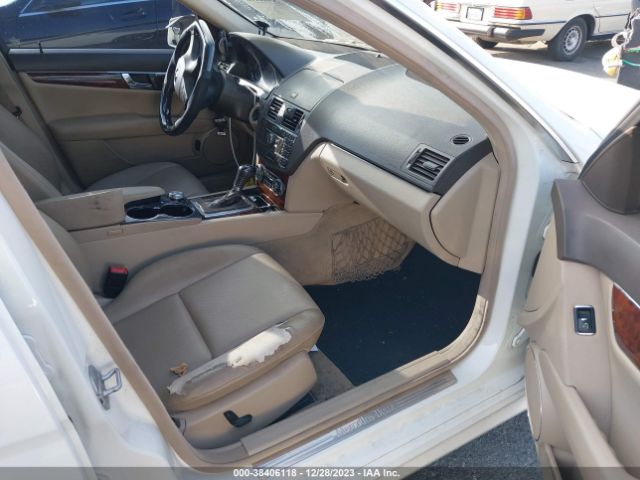 Photo 4 VIN: WDDGF5EB3BR177554 - MERCEDES-BENZ C 300 