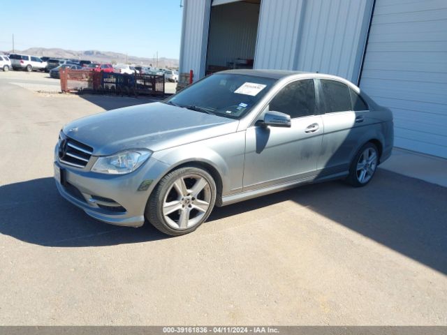 Photo 1 VIN: WDDGF5EB4BF635782 - MERCEDES-BENZ C 300 