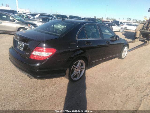 Photo 3 VIN: WDDGF5EB5AF415615 - MERCEDES-BENZ C 300 