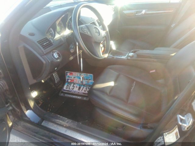 Photo 4 VIN: WDDGF5EB5AF415615 - MERCEDES-BENZ C 300 