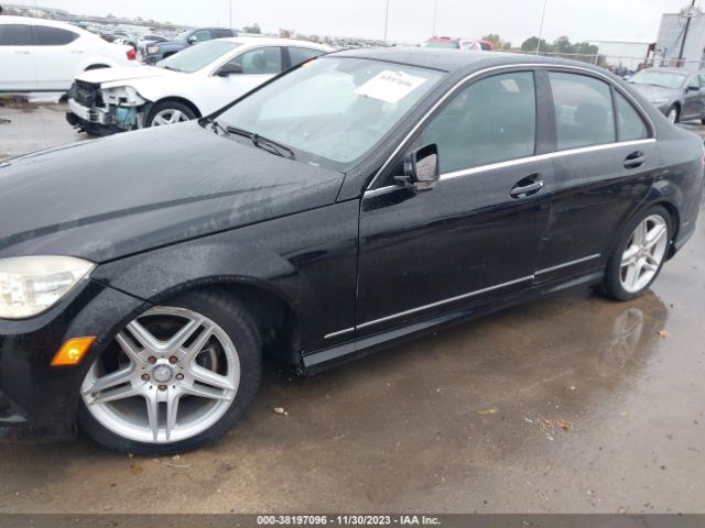 Photo 5 VIN: WDDGF5EB5AF415615 - MERCEDES-BENZ C 300 