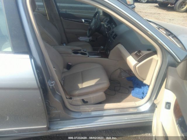 Photo 4 VIN: WDDGF5EB5AR102403 - MERCEDES-BENZ C 300 