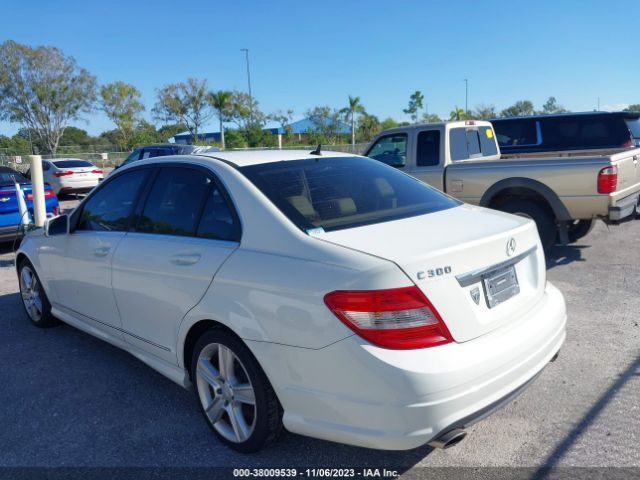 Photo 2 VIN: WDDGF5EB5BR171822 - MERCEDES-BENZ C 300 