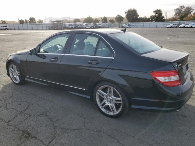 Photo 1 VIN: WDDGF5EB6AF437798 - MERCEDES-BENZ C 300 