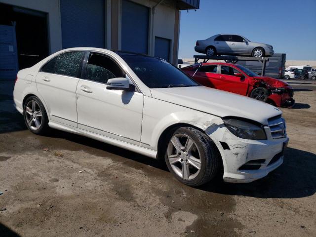 Photo 3 VIN: WDDGF5EB6BA416349 - MERCEDES-BENZ C 300 