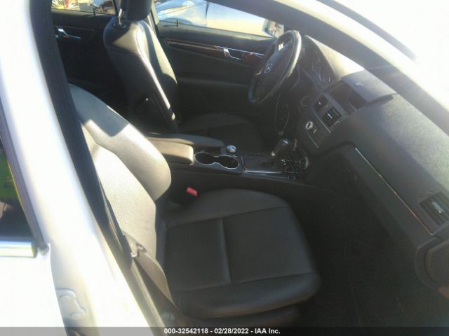 Photo 4 VIN: WDDGF5EB6BA461890 - MERCEDES-BENZ C 300 