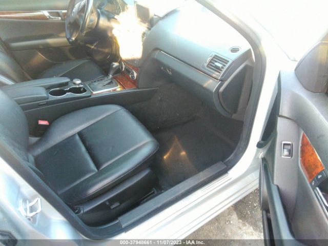 Photo 4 VIN: WDDGF5EB6BA520212 - MERCEDES-BENZ C 300 