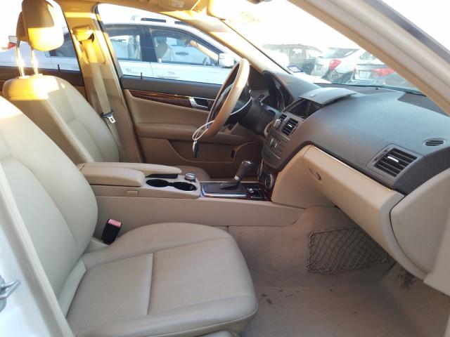 Photo 4 VIN: WDDGF5EB6BR160327 - MERCEDES-BENZ C 300 