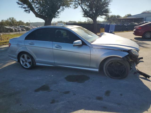 Photo 3 VIN: WDDGF5EB7AF438376 - MERCEDES-BENZ C 300 