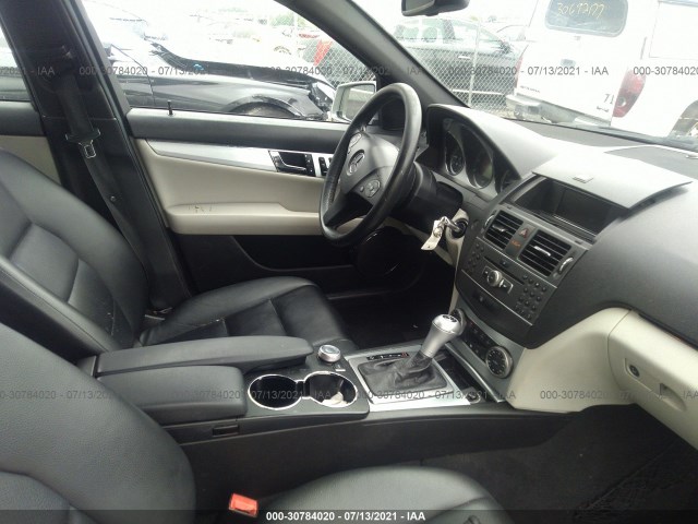 Photo 4 VIN: WDDGF5EB7BR136702 - MERCEDES-BENZ C-CLASS 