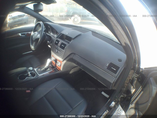 Photo 4 VIN: WDDGF5EB8AR130101 - MERCEDES-BENZ C 