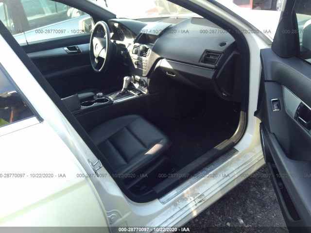 Photo 4 VIN: WDDGF5EB9AA395432 - MERCEDES-BENZ C-CLASS 