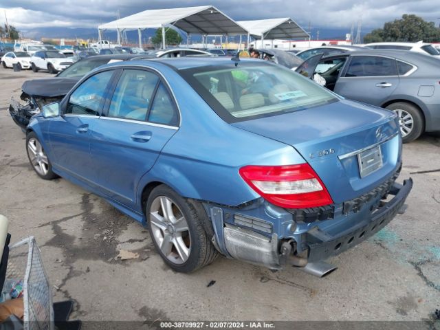 Photo 2 VIN: WDDGF5EB9BA497895 - MERCEDES-BENZ C 300 