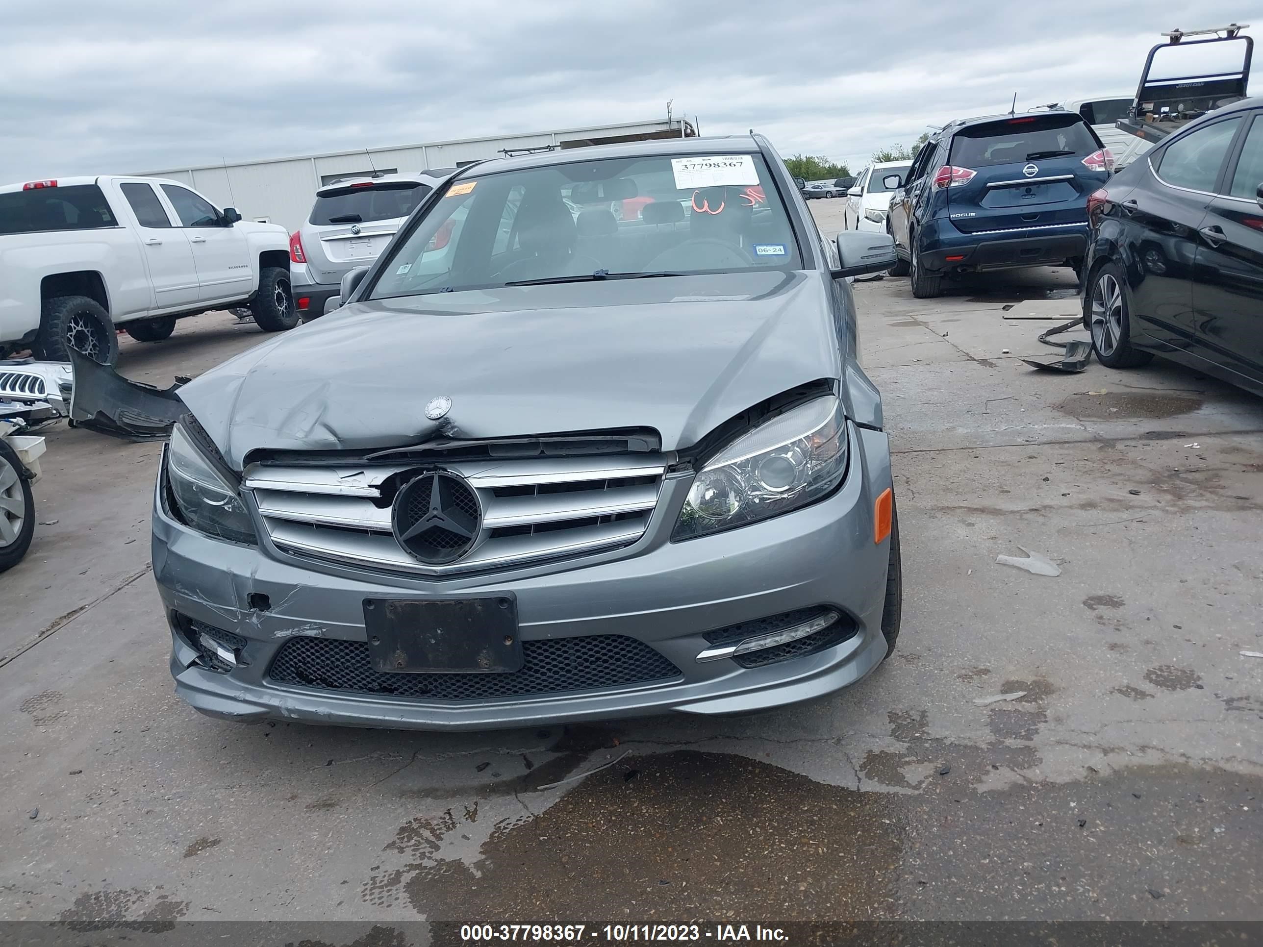 Photo 11 VIN: WDDGF5EB9BR140458 - MERCEDES-BENZ C-KLASSE 