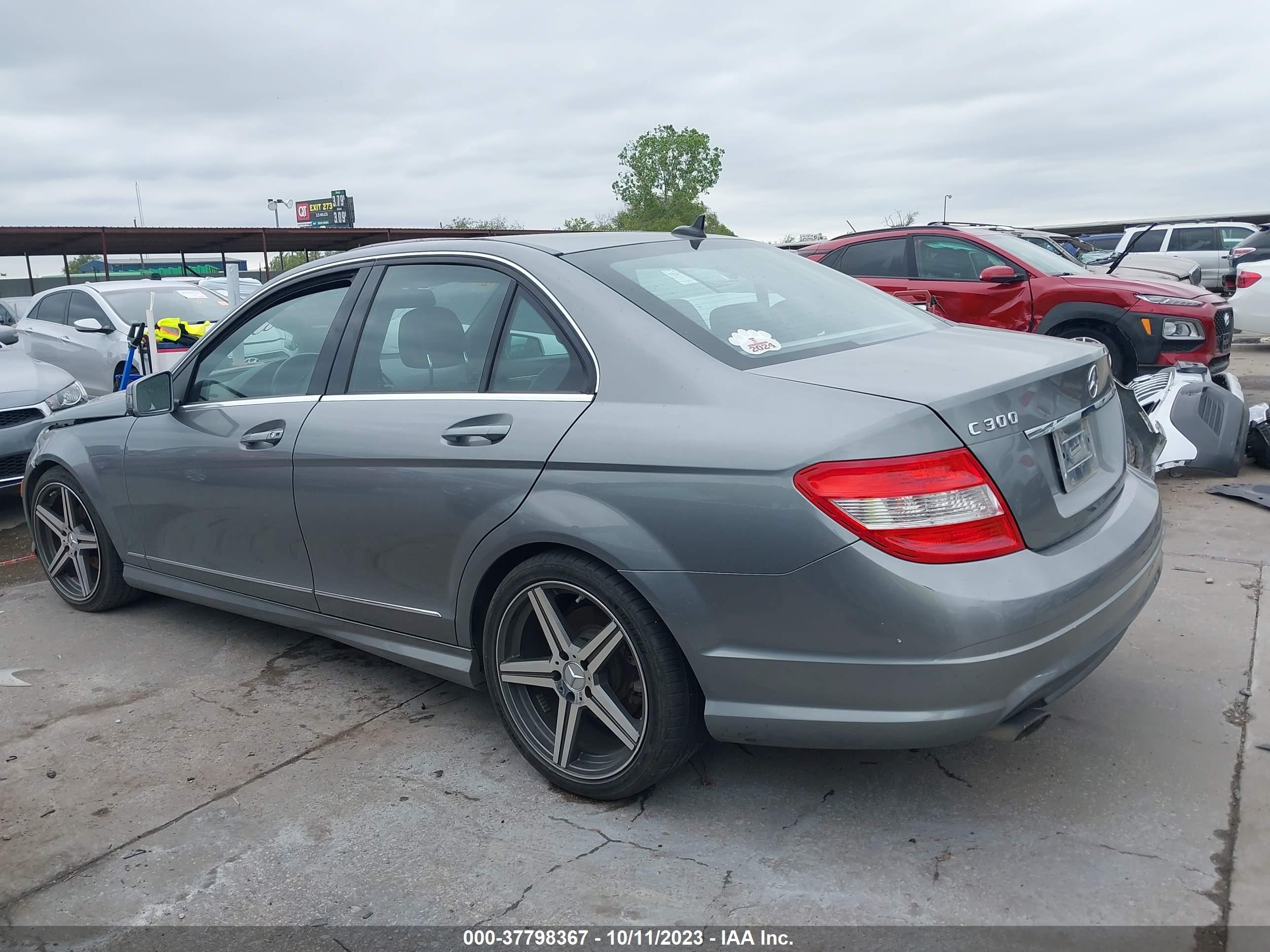 Photo 13 VIN: WDDGF5EB9BR140458 - MERCEDES-BENZ C-KLASSE 