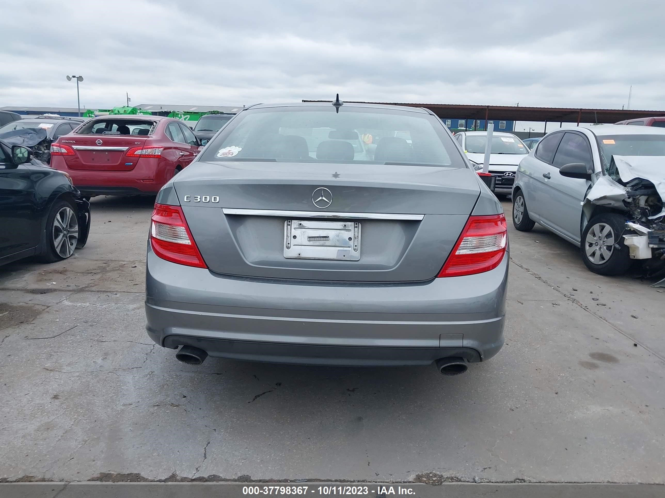 Photo 15 VIN: WDDGF5EB9BR140458 - MERCEDES-BENZ C-KLASSE 