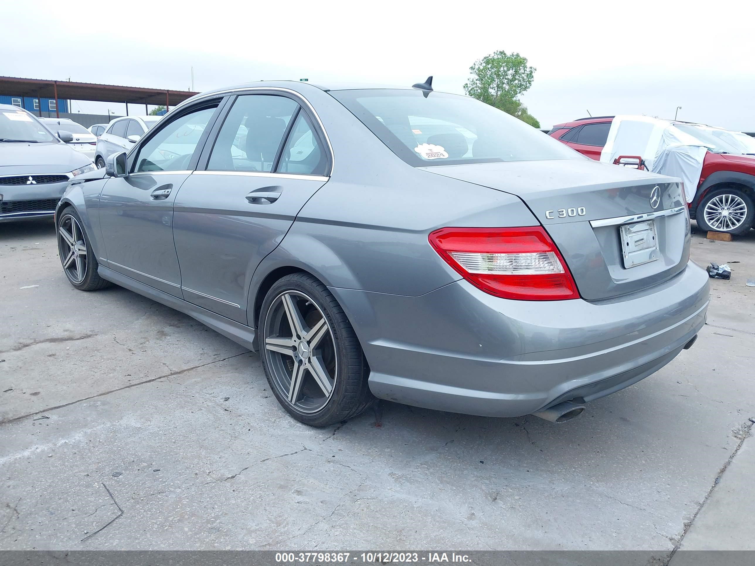 Photo 2 VIN: WDDGF5EB9BR140458 - MERCEDES-BENZ C-KLASSE 