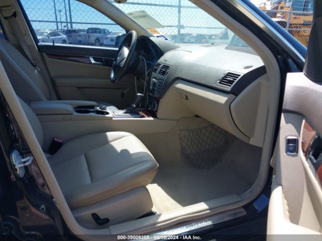 Photo 4 VIN: WDDGF5EBXBA510461 - MERCEDES-BENZ C 300 