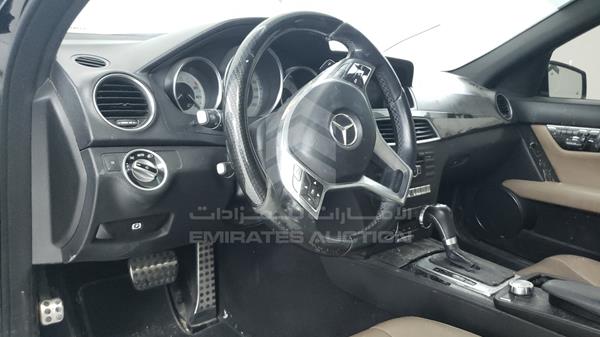 Photo 8 VIN: WDDGF5FB2DA780933 - MERCEDES-BENZ C 63 