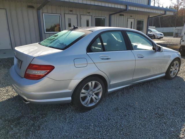 Photo 2 VIN: WDDGF5GB2AR115011 - MERCEDES-BENZ C-CLASS 