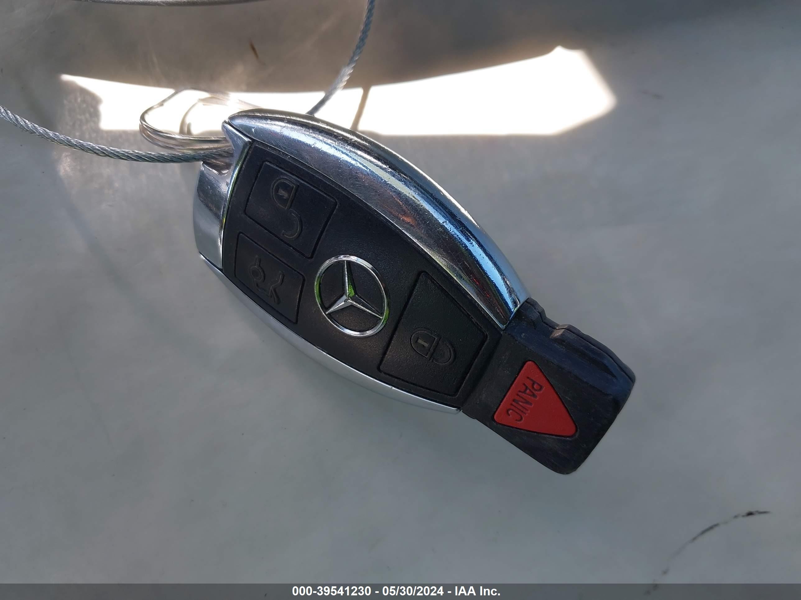 Photo 10 VIN: WDDGF5HB0DA754442 - MERCEDES-BENZ NULL 