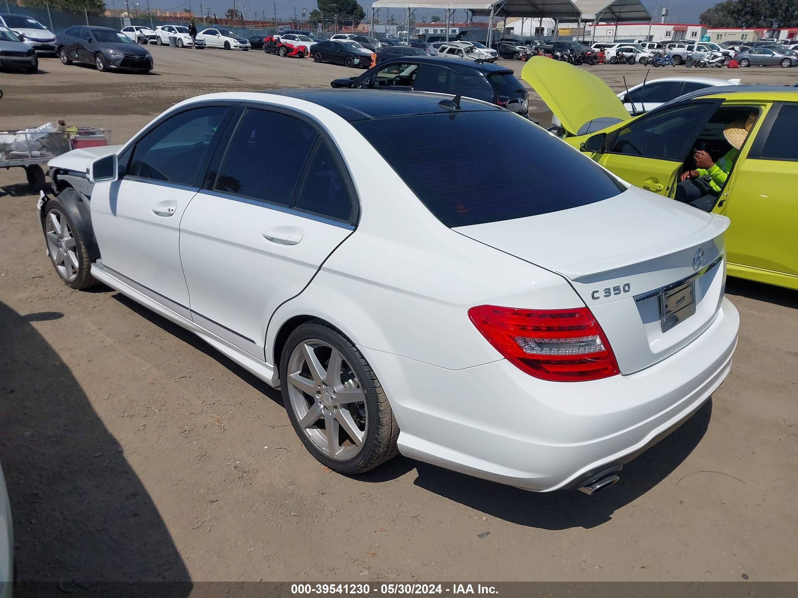 Photo 2 VIN: WDDGF5HB0DA754442 - MERCEDES-BENZ NULL 