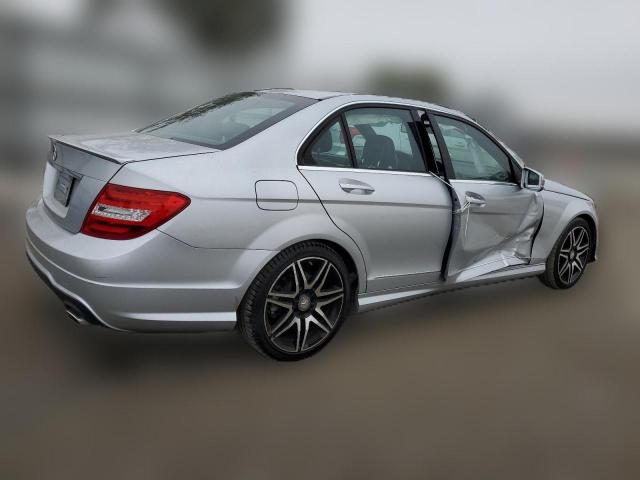 Photo 2 VIN: WDDGF5HB0DR292952 - MERCEDES-BENZ C-CLASS 