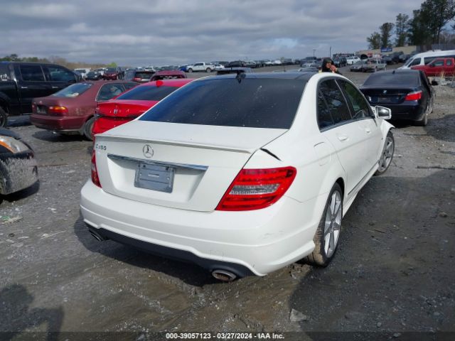 Photo 3 VIN: WDDGF5HB1CR223640 - MERCEDES-BENZ C 350 