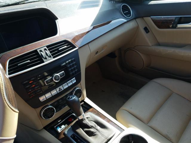 Photo 8 VIN: WDDGF5HB2CR234016 - MERCEDES-BENZ C 350 